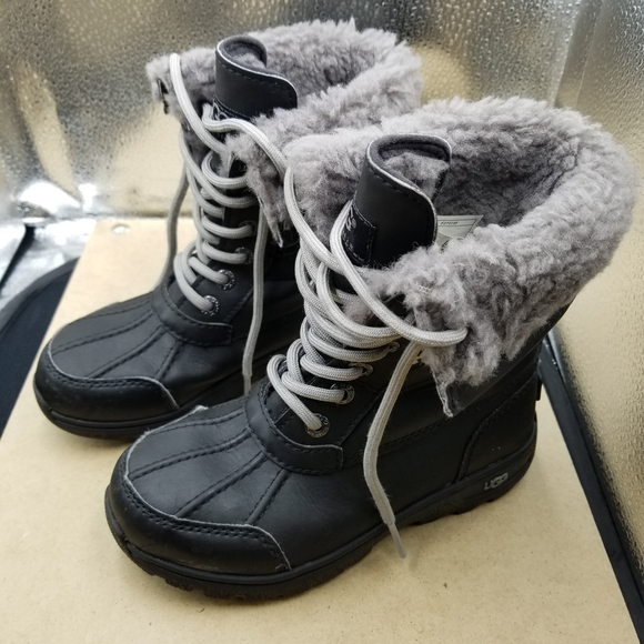 UGG Women's Black Winter Boots - Picture 2 of 8